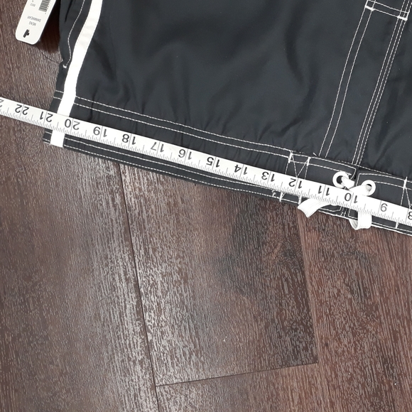 New Mens XL Swim Trunks, Grey, 4 Pockets - Picture 5 of 16